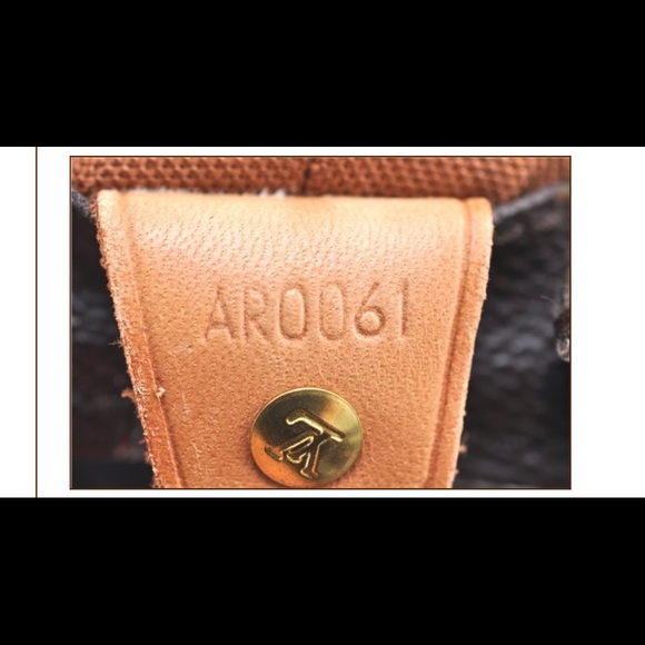 Authentic Louis Vuitton cabas mezzo tote monogram - Picture 10 of 11